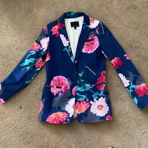 Floral blazer size 6 banana republic